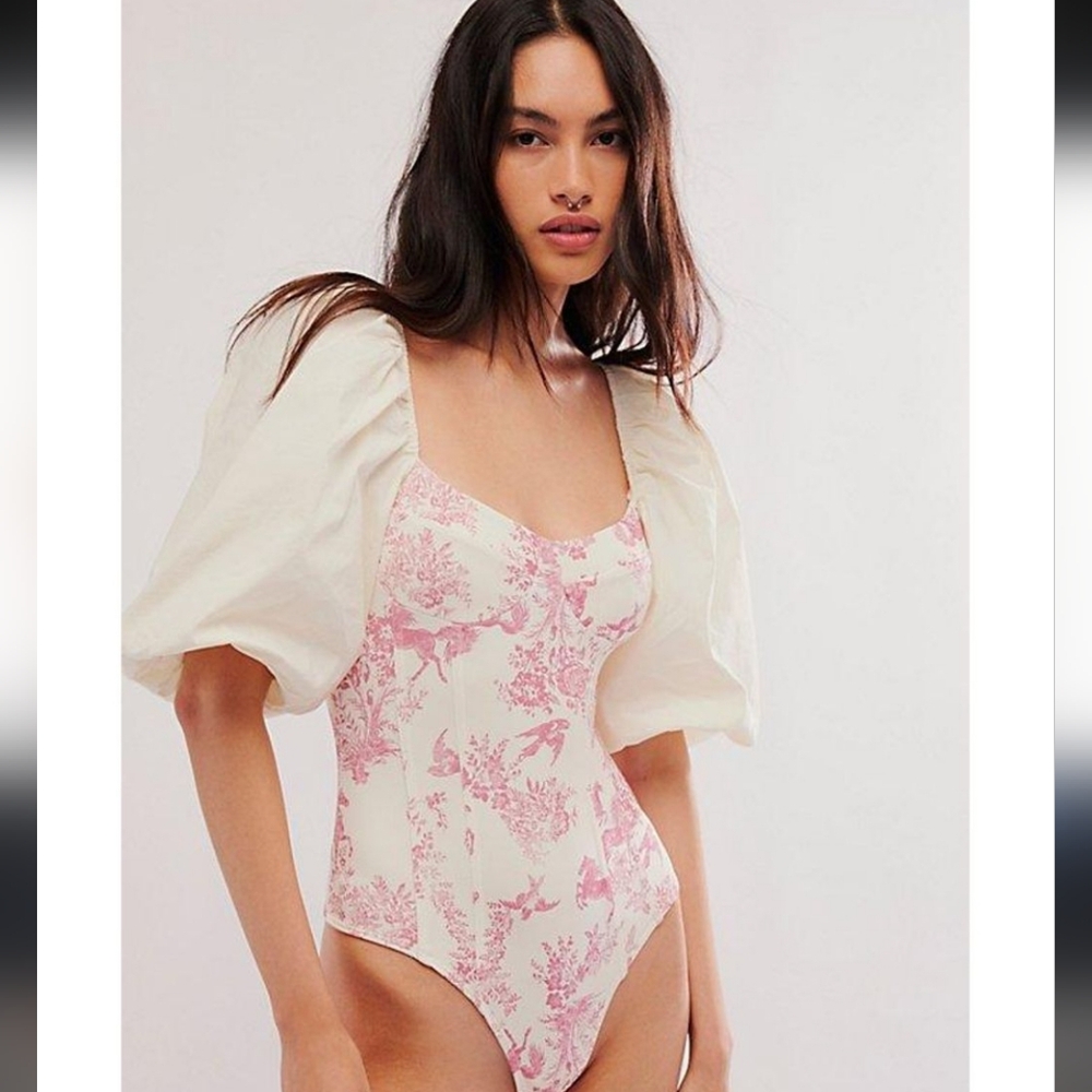 NWOT  FREE PEOPLE PRAIRIE ROSE BODYSUIT SIZE M
